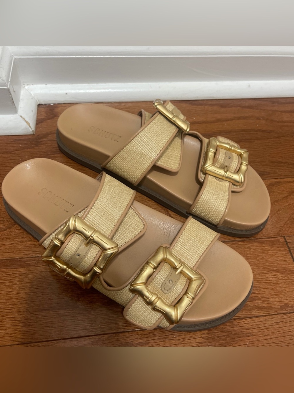SCHUTZ Beige Raffia Slide Sandals with Gold Buckles Sz 8B